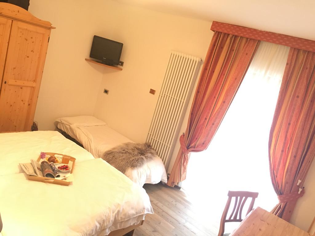 I Tre Magli Hotel Dimaro Exterior photo